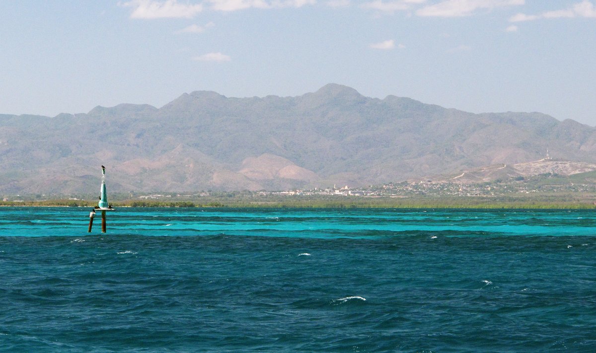 Reef and Mountains, Trinidad, Cuba Reef and Mountains, Trinidad, Cuba