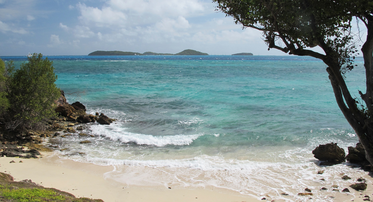 Happy Hole Beach, Mayreau