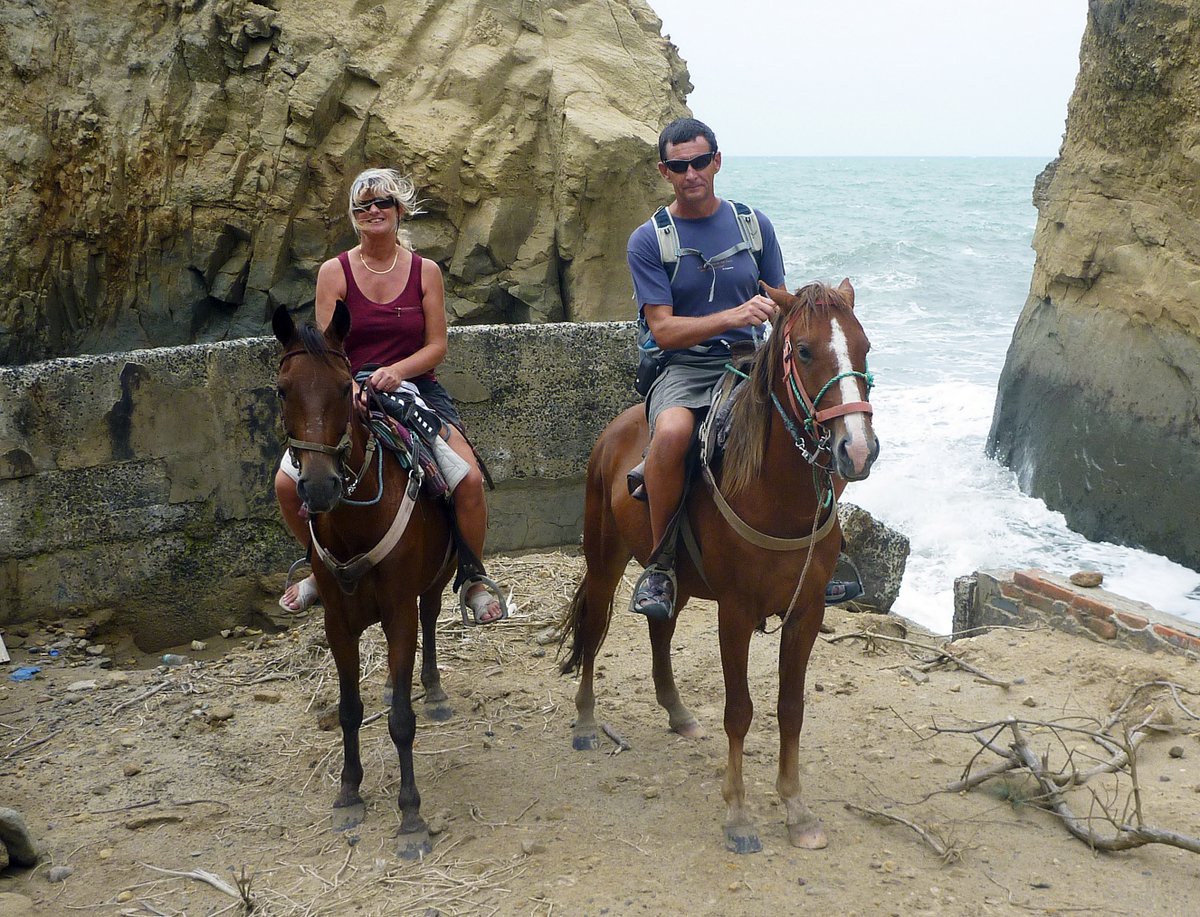 Horse Riding in Canoa, Ecuador Horse Riding in Canoa, Ecuador
